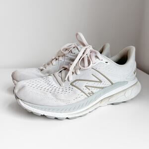 New Balance Women's 860 V13 Fresh Foam Running Shoes in Size 7 White $140